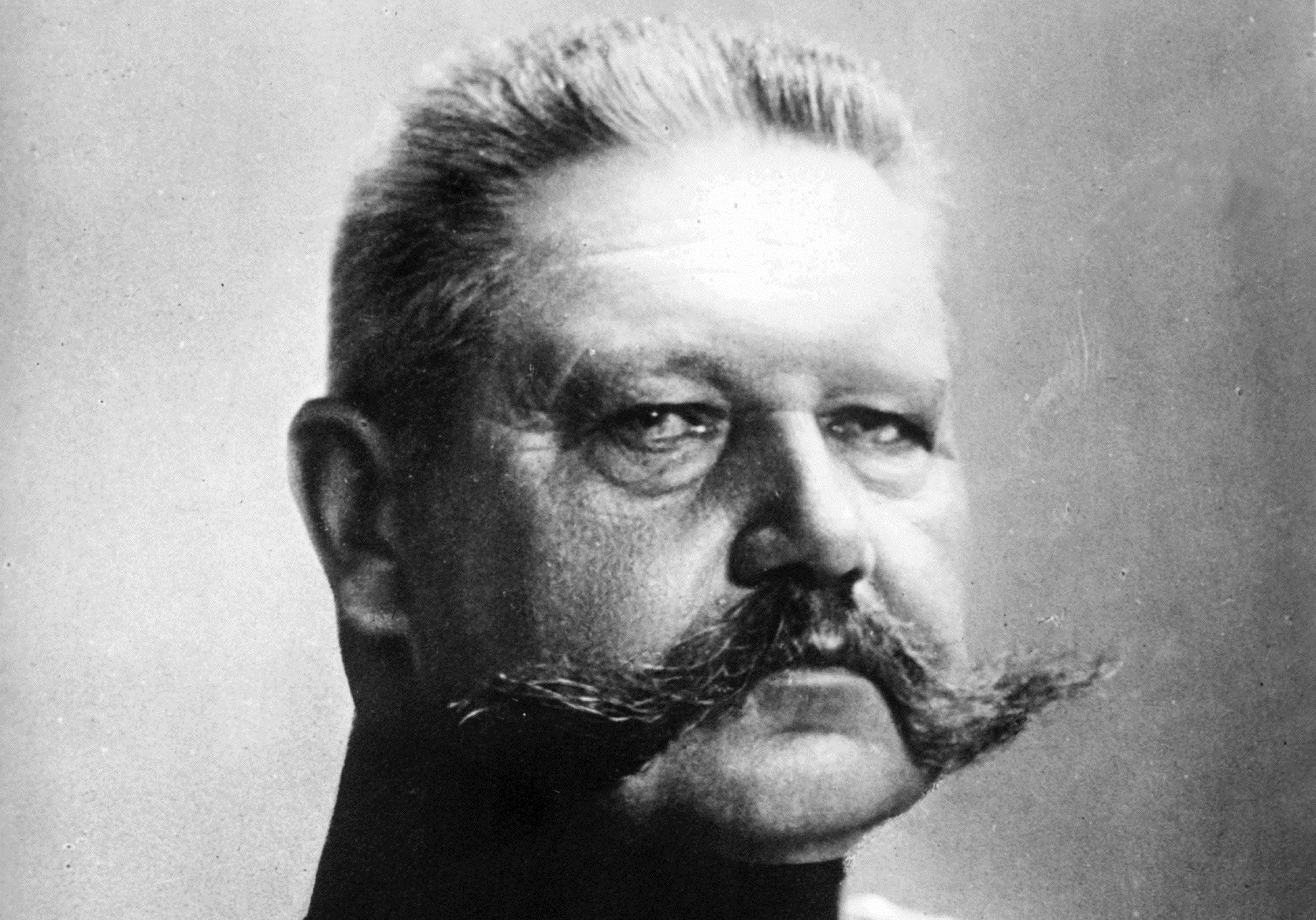 Paul Ludwig Hans Anton von Beneckendorff und von Hindenburg - voják tělem i duší a politik proti své vůli Paul Ludwig Hans Anton von Beneckendorff und von Hindenburg - voják tělem i duší a politik proti své vůli