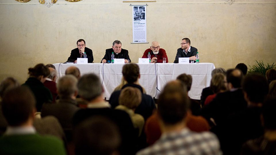 Debata nad knihou Literární život ve stínu Mnichova