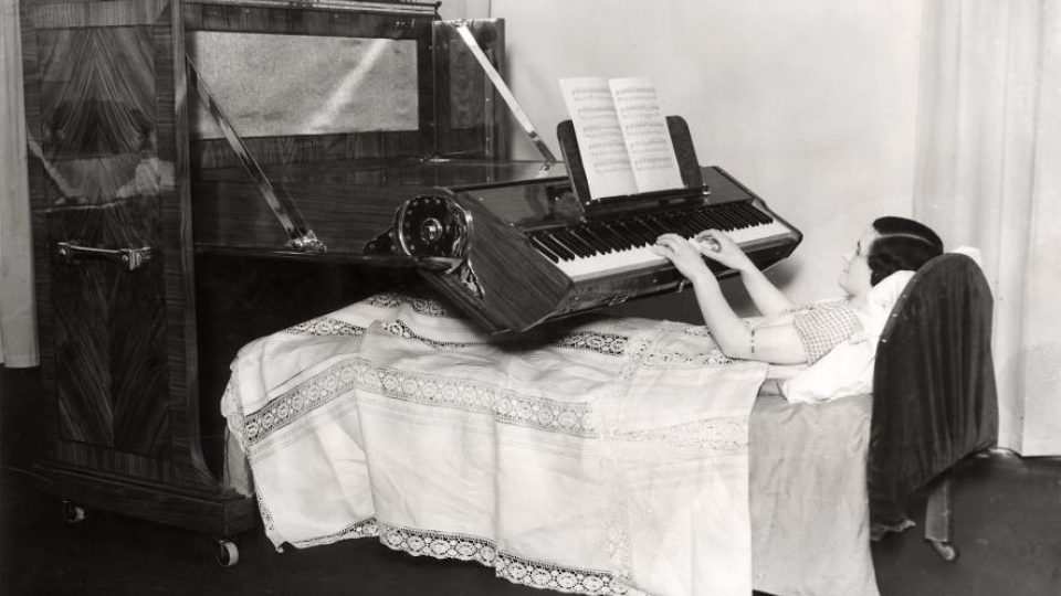 Piano do postele (1935)
