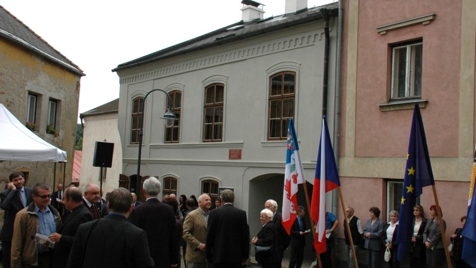 Rabínský dům v Polné při pohledu z Karlova náměstí