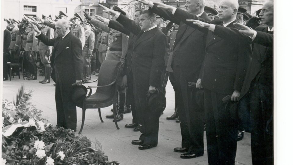 Heydrichův pohřeb, 1942