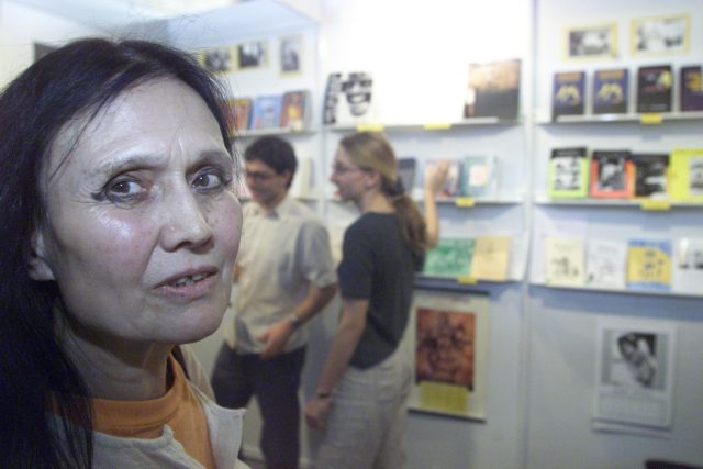 Romistka Milena Hübschmannová na veletrhu Svět knihy v květnu 2001 | foto: Dan Materna,  MAFRA / Profimedia